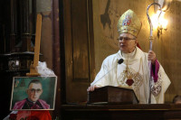 Lubień Kujawski. Poświęcenie tablicy ku czci ks. bp. Stanisława Czajki